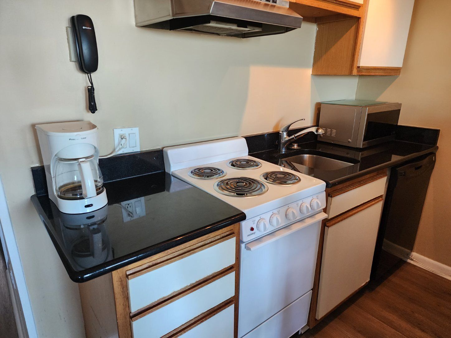 Premier Host, Oceanfront1BR &1Bath Villa, Pool & Pier. Winter rates available!  