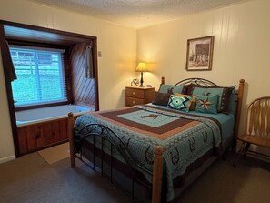 2 bedrooms, iron/ironing board, bed sheets