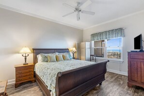 3 bedrooms, iron/ironing board, Internet, bed sheets