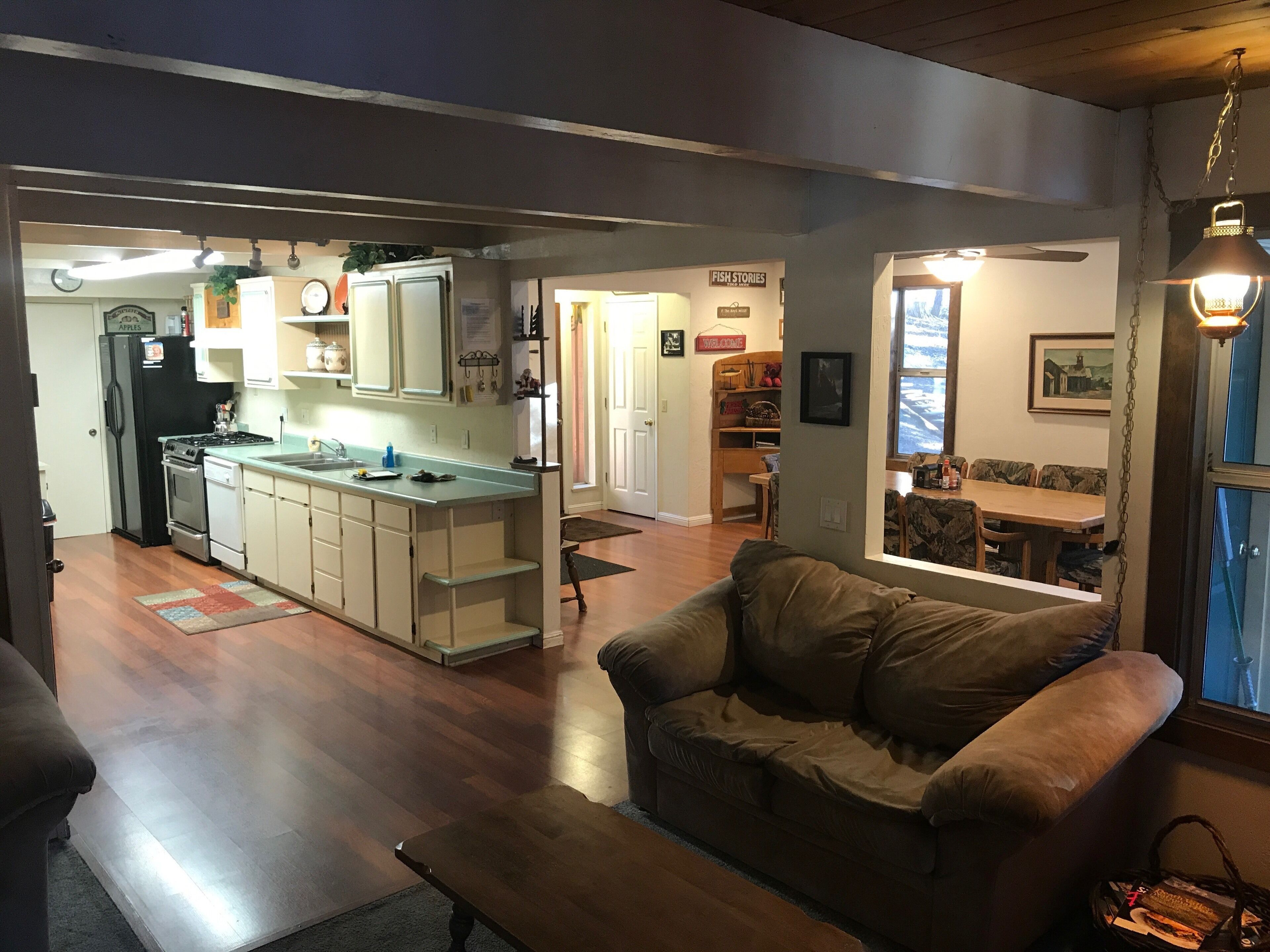 Sugar Pine Cabin - We have Sriracha!!