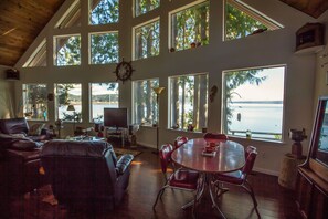 Interior - Waterfront Getaway, Beautiful Hood Canal (Brinnon Wa)