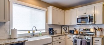 Cerca de Bachelor y Old Mill con cocina del chef y bañera