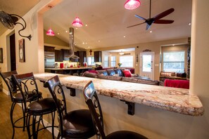 Interior - Hidden, Lush Treasure Close to Everything...Your Own Private Resort! (Mesa)