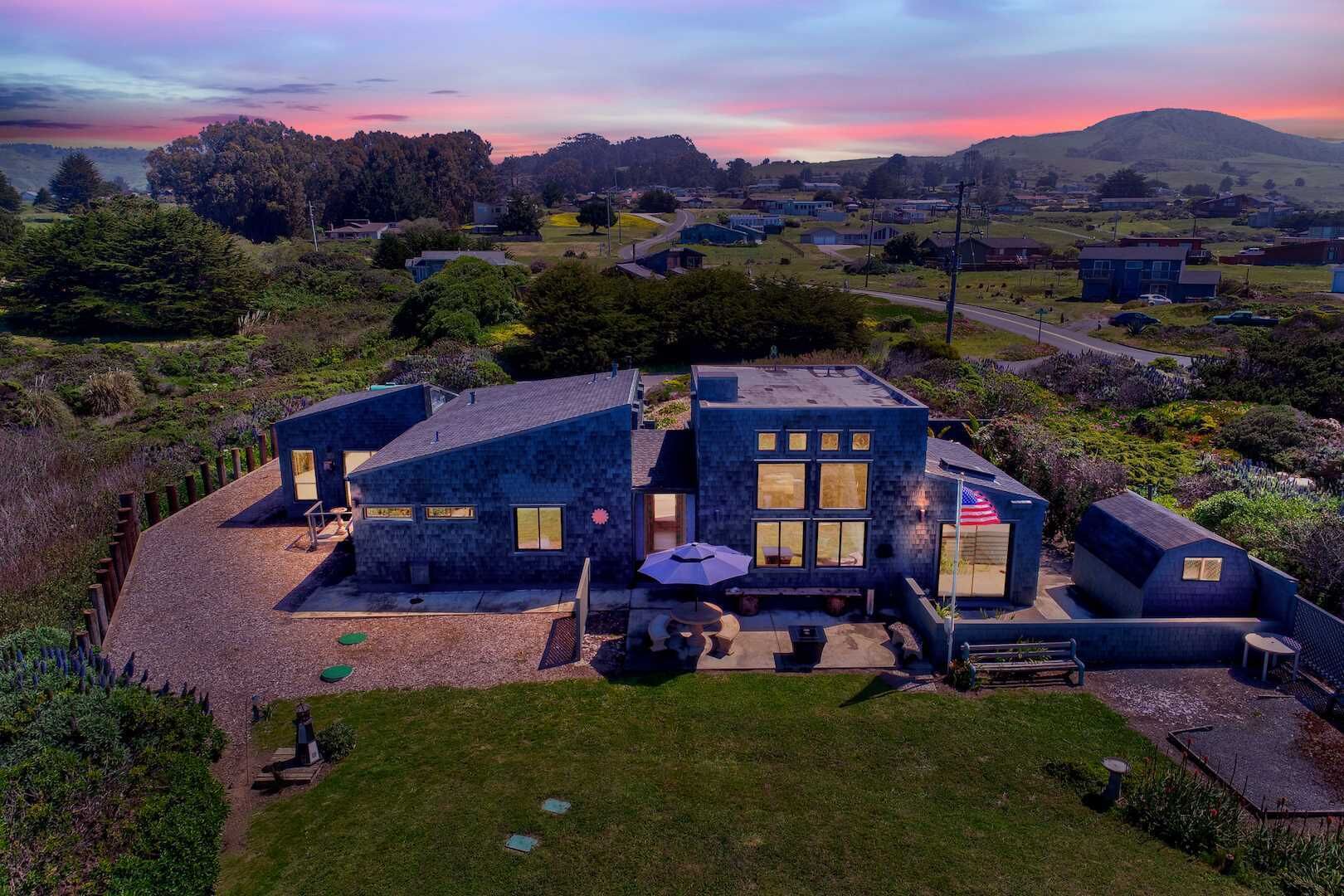 5 Star Oceanfront/Beachfront Home in Sereno Del Mar! Walk to Portuguese Beach in a Minute!
