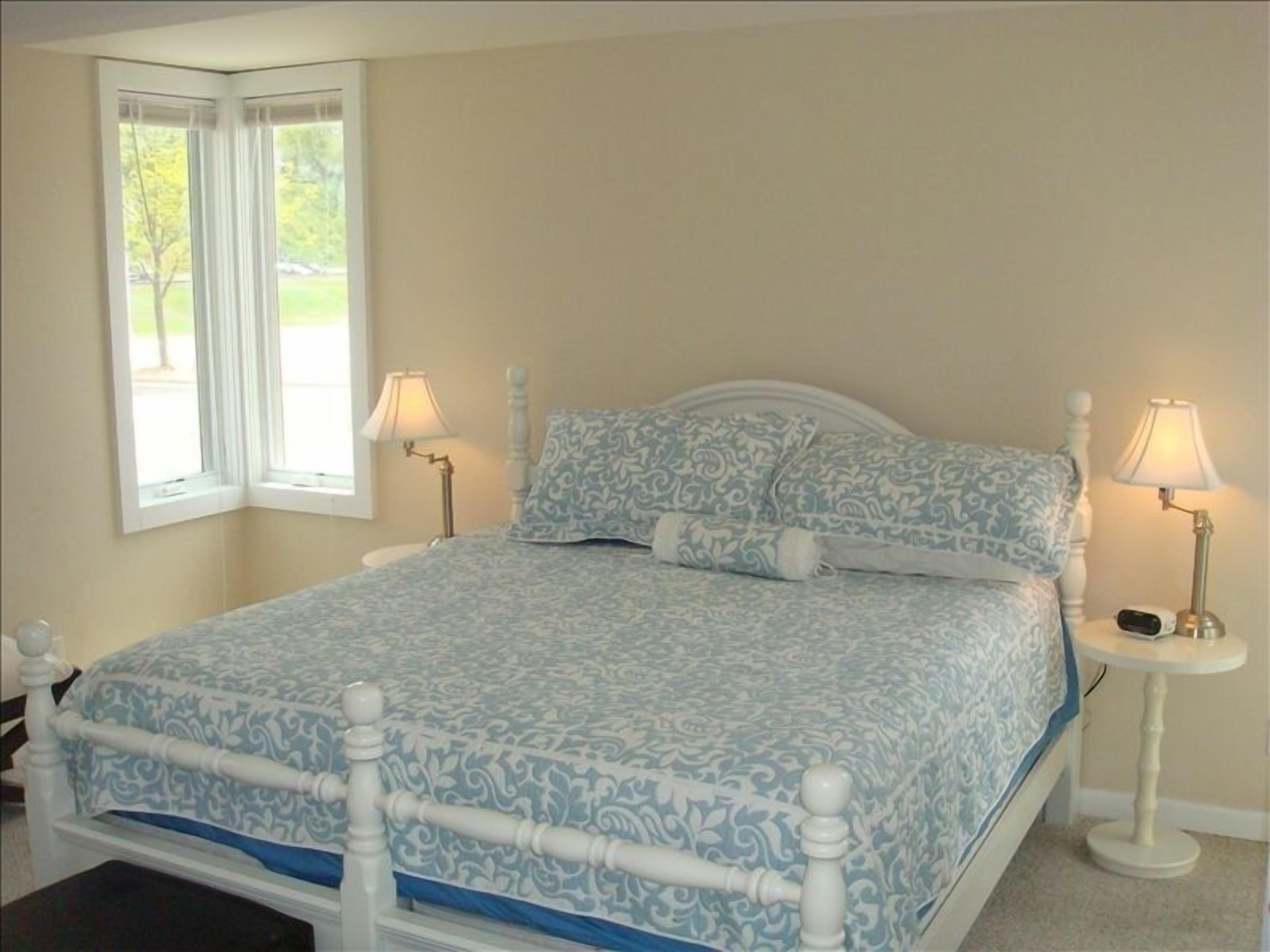 Silver Beach Beach House - downtown St. Joseph Mi