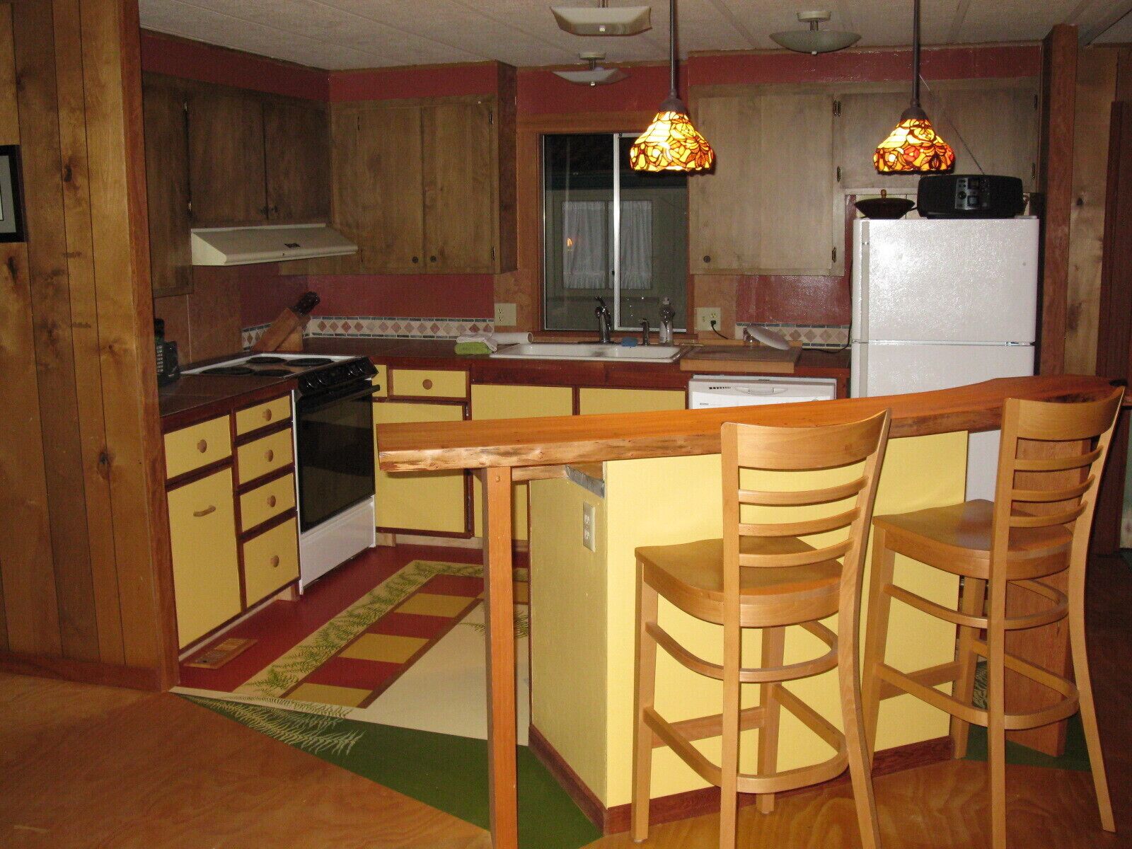 Cozy Freshwater Bay / Elwha River Cabin