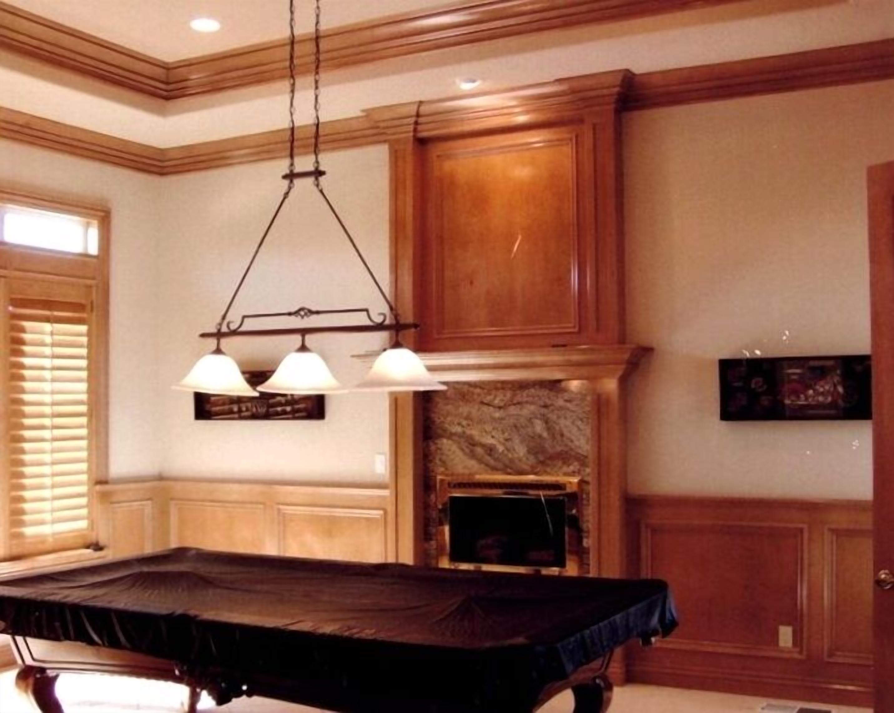 Luxurious Water Front Home (close to fast water)