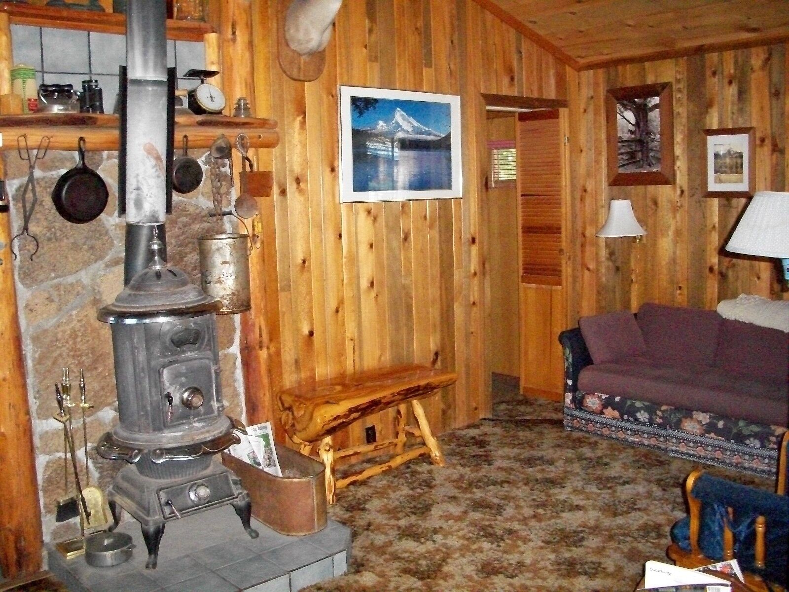 Bend Country Cabins/ Private Setting Pet Friendly - $95/night for 2  plus nights