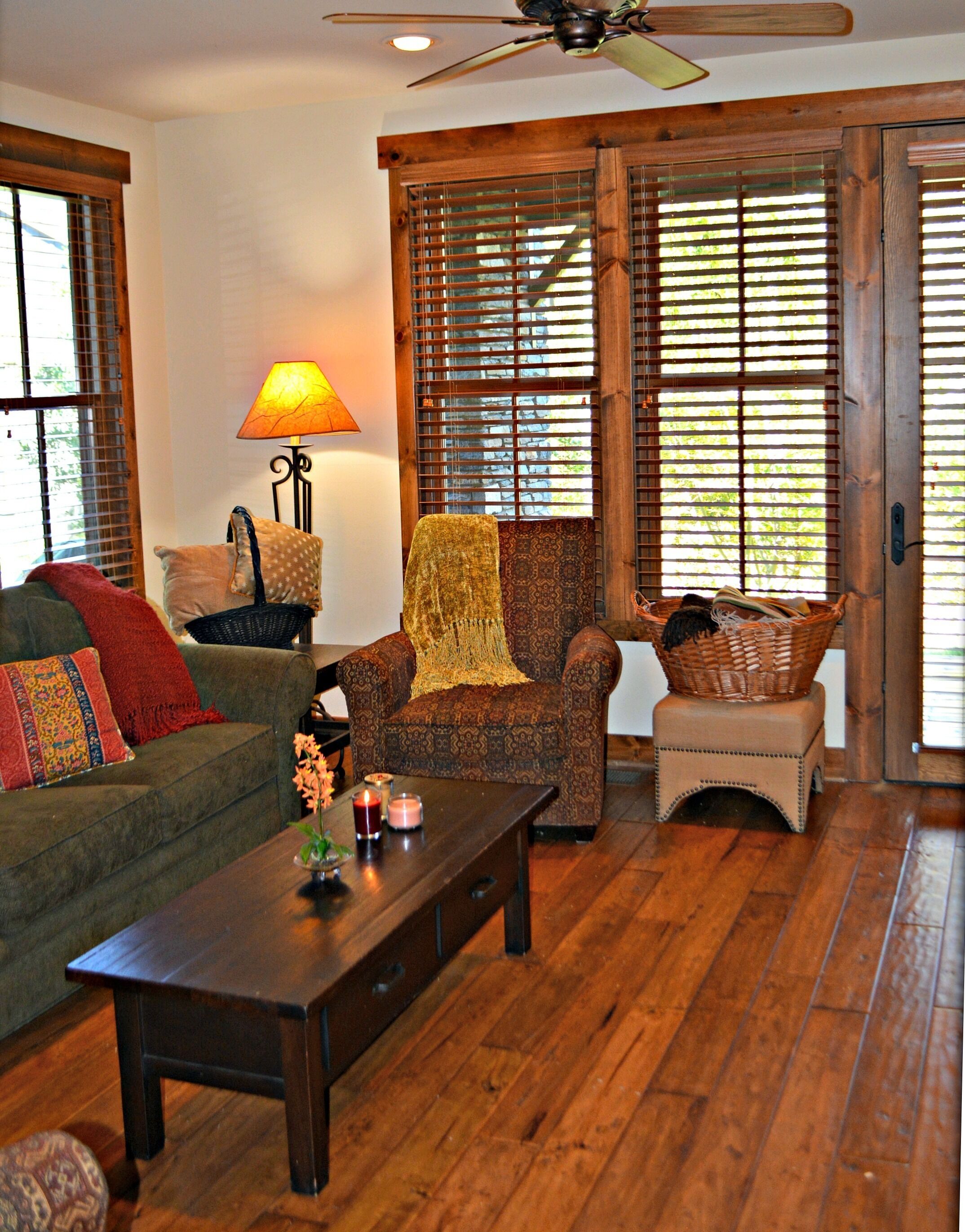 Luxurious Lodges Home