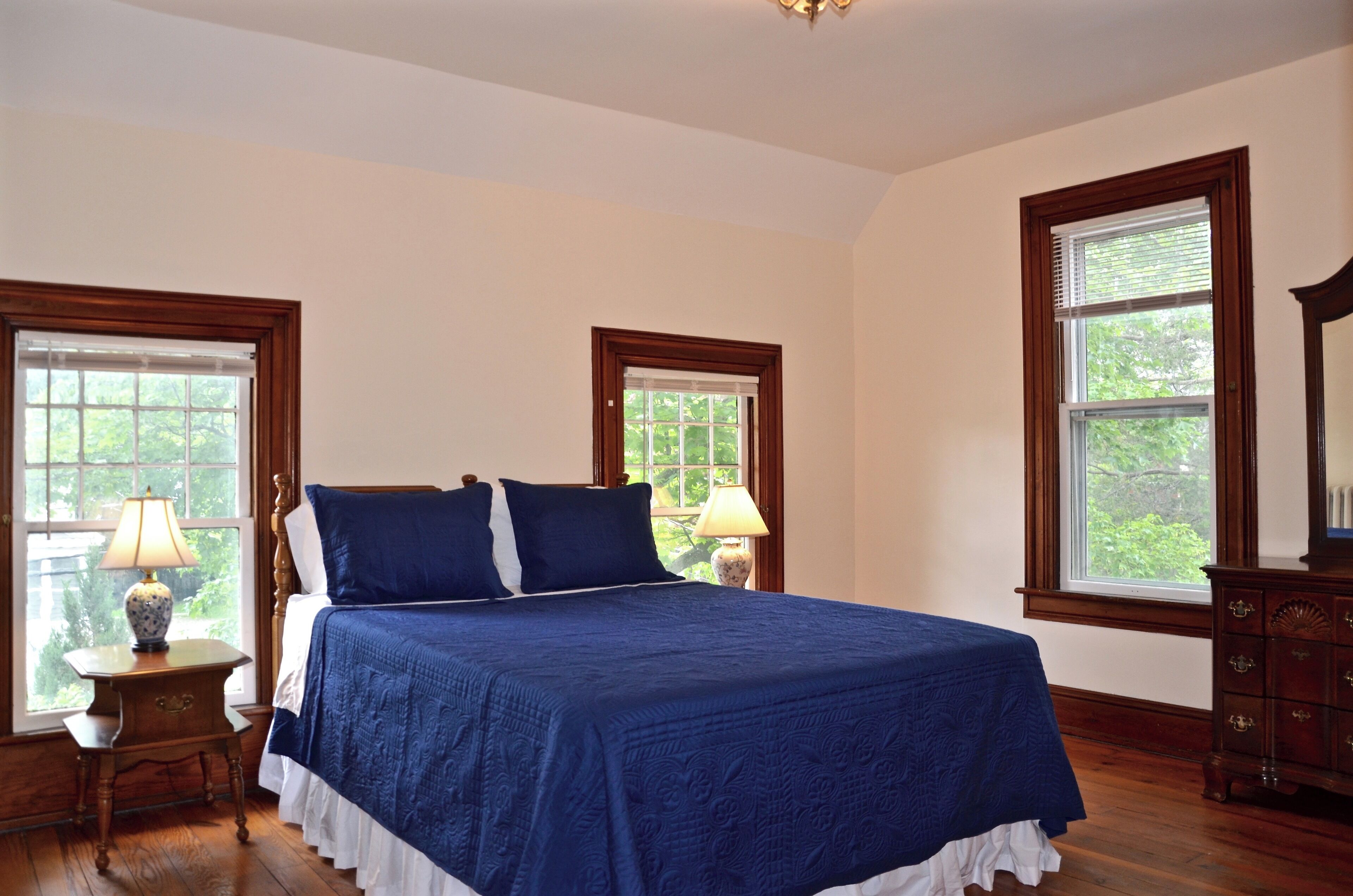 5 Schlafzimmer, Bügeleisen/Bügelbrett, WLAN, Bettwäsche