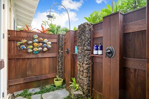 Property grounds - Poipu Beach Plantation Style Cottage (Koloa)