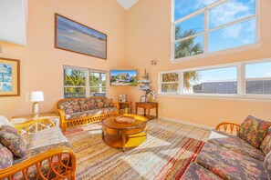 TV, DVD-spiller og fotballspill