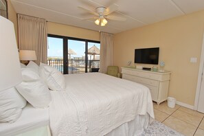 3 bedrooms, iron/ironing board, travel cot, free WiFi