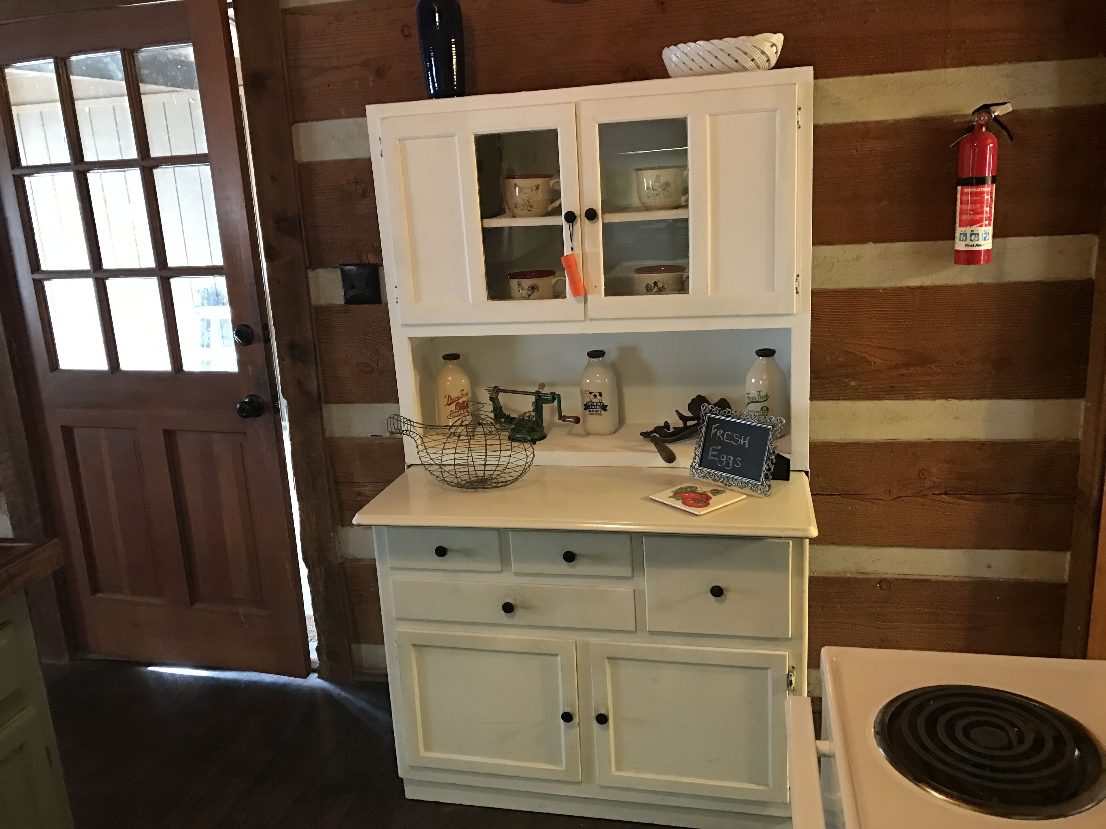 The Cabin at Flat Rock Farms - rustic charm on a beautiful former horse farm 