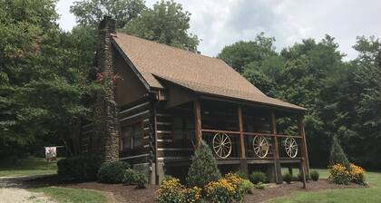 Mökki Flat Rock Farms - maalaismainen loisto kauniilla aidatulla hevostilalla