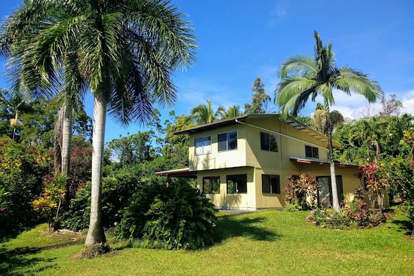 A Peaceful setting to relax and enjoy Paradise. Away from it all.