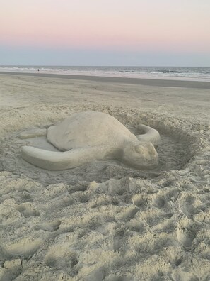 Beach nearby - Private Pool, ping pong table, golf course view FRIDAY check in, close to beach (Kiawah Island)