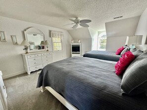 3 Schlafzimmer, Schreibtisch, Bügeleisen/Bügelbrett, kostenloses WLAN