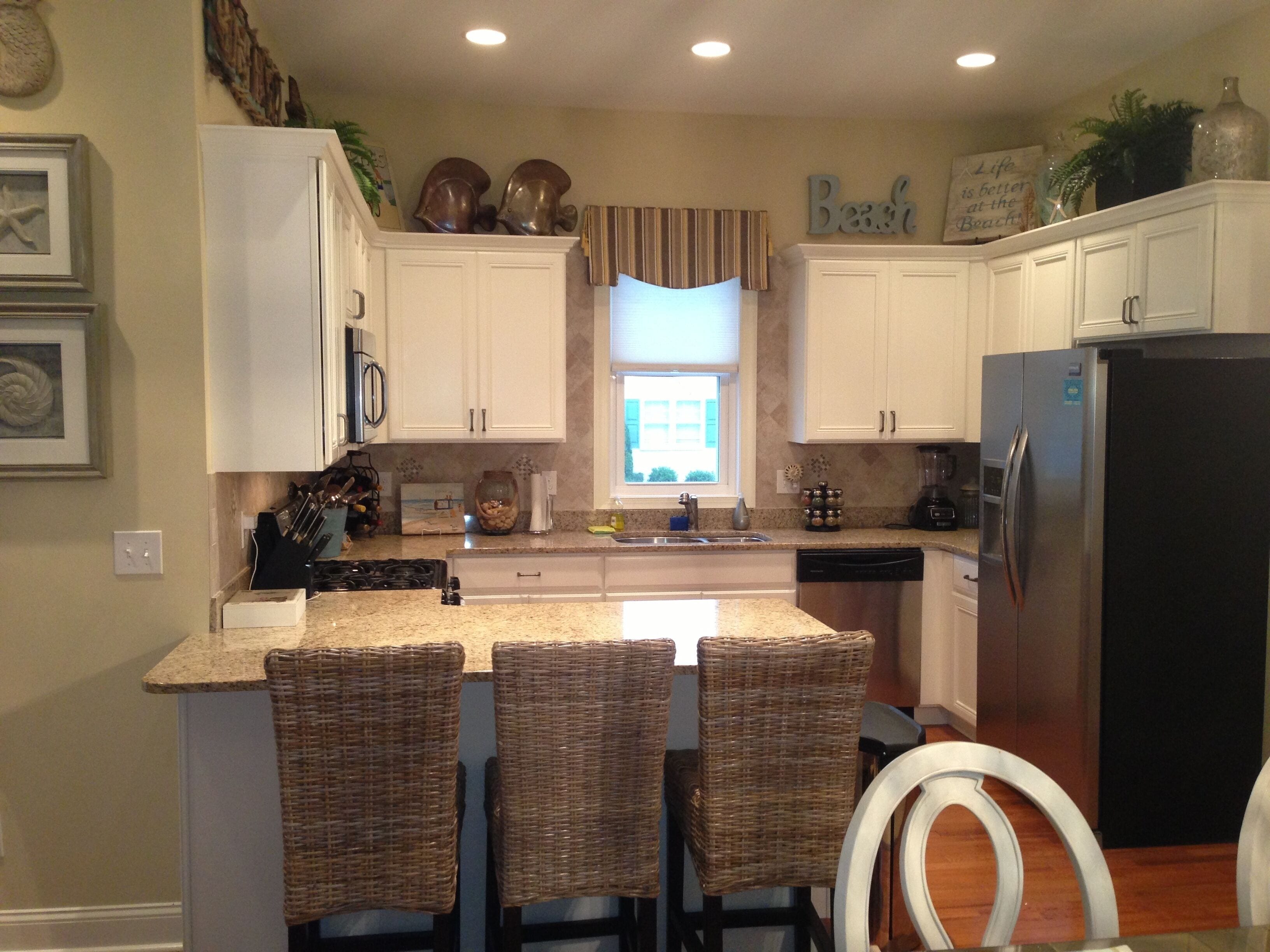 Luxury 5 Star Condo - Coastal Elegance - Premier Location!