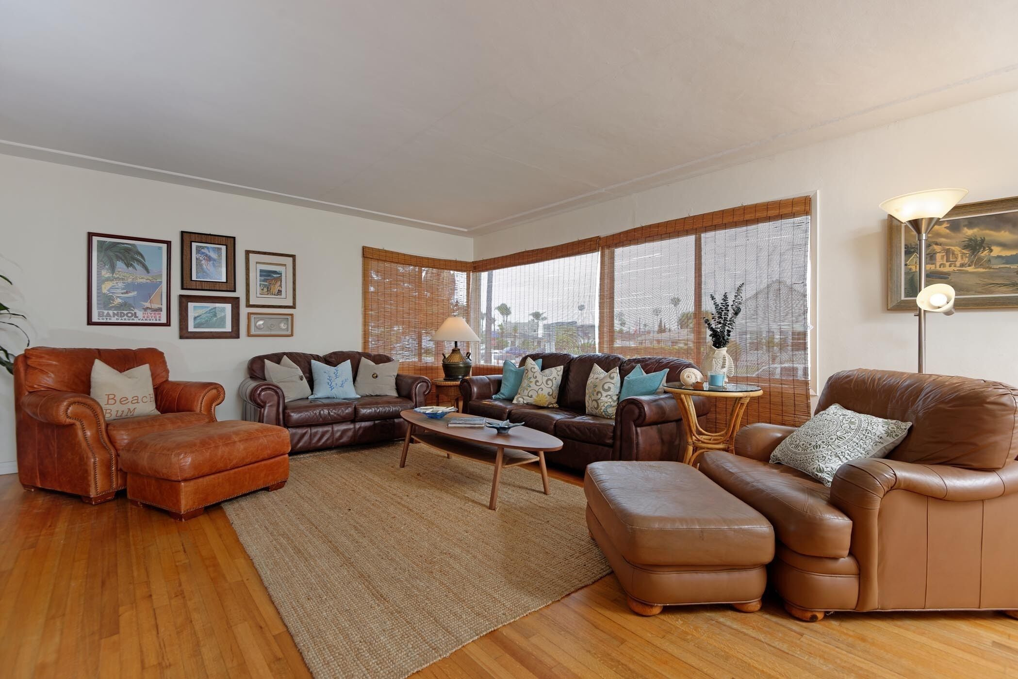 Crown Point Beach House - Beach and Water on 3 Sides!