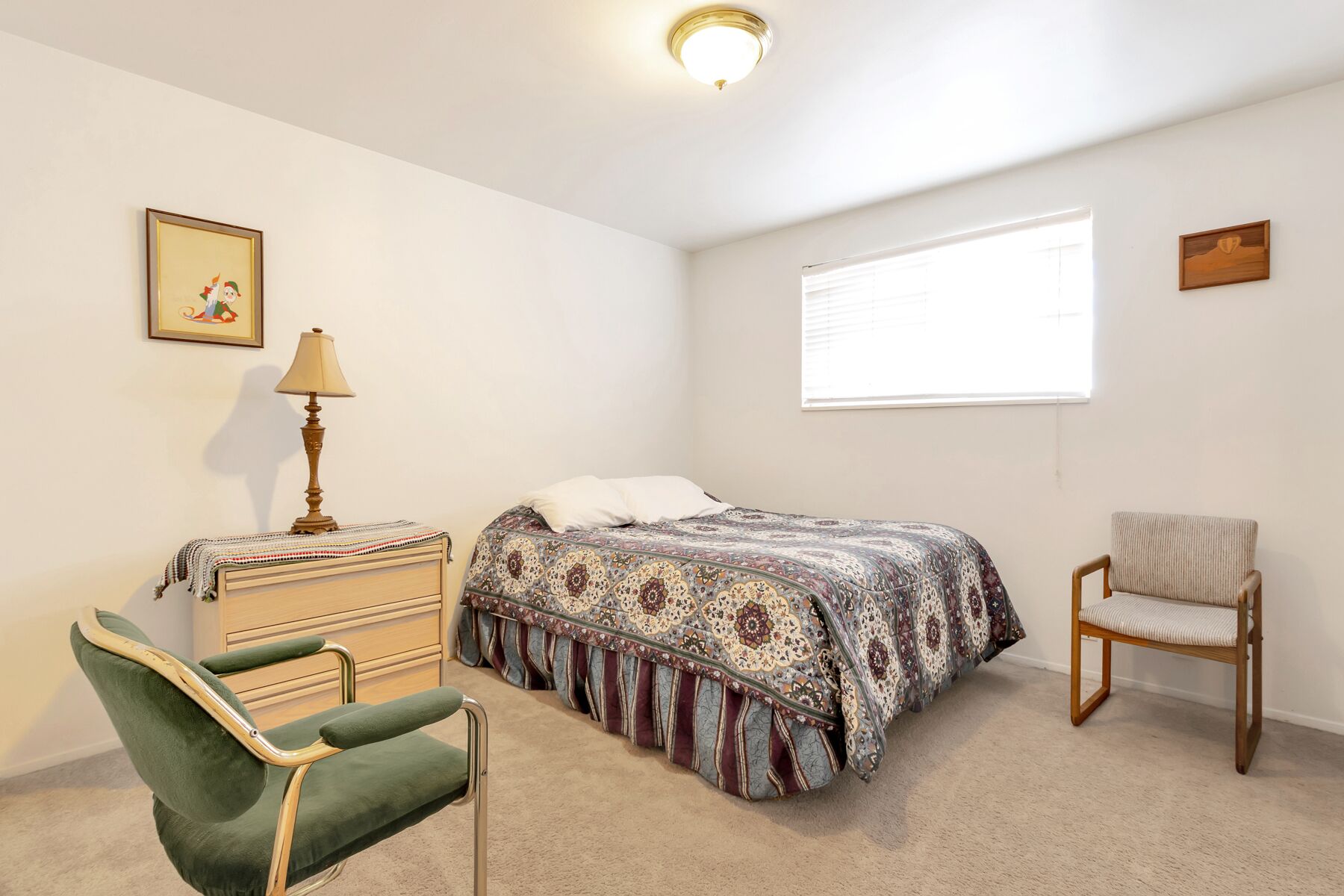 Close to Cottonwood Canyons. 5 Queen beds, 2 single Beds. Hot tub and foosball