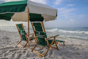 On the beach - 🦩Book Me Baby! How About A Slice of KeyLime Pie? ~ Waterscape A521🦩 (Fort Walton Beach)