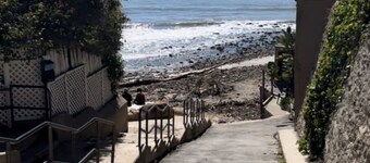 Hammonds Beach Haven w/ Yard, Deck & Sunroom-Walk to the beach, 1 block to Rosewood Miramar!