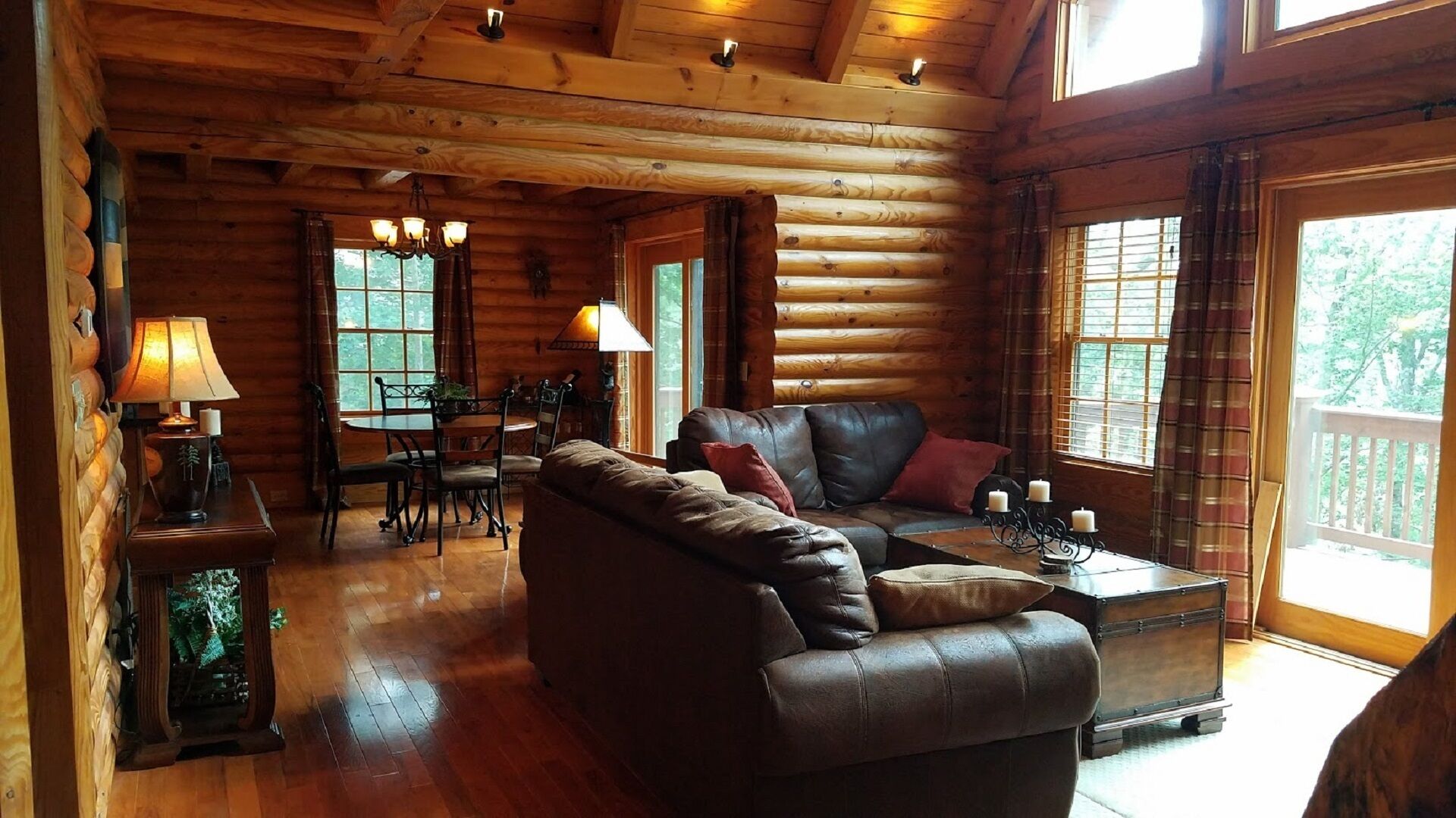 Lake-Front Cabin on Keowee--Luxury Tritoon available- 2 Night Rentals available!