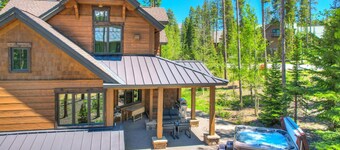 Peak 8 Luxury- 6Bed /6.5Baths Sleeps 14 in 11 beds, Hot tub, Sauna & Pool table