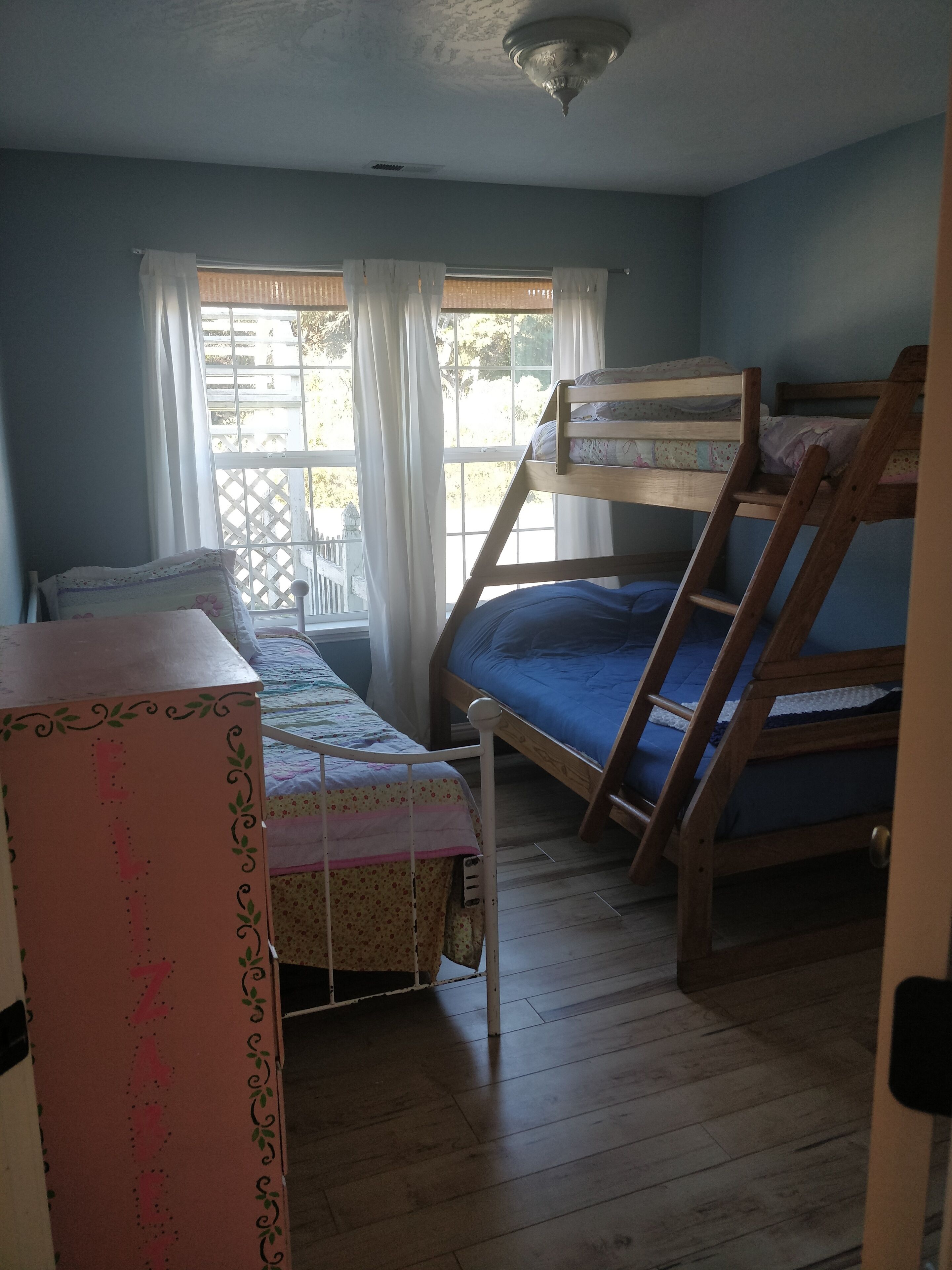 Florence Oregon, Enjoy Walks on the Beach or Relax by the Fire