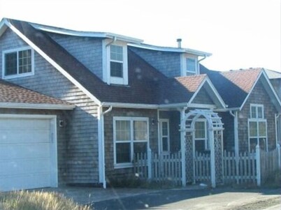 Florencia Oregon, disfrutar de paseos en la playa o relajarse junto al fuego