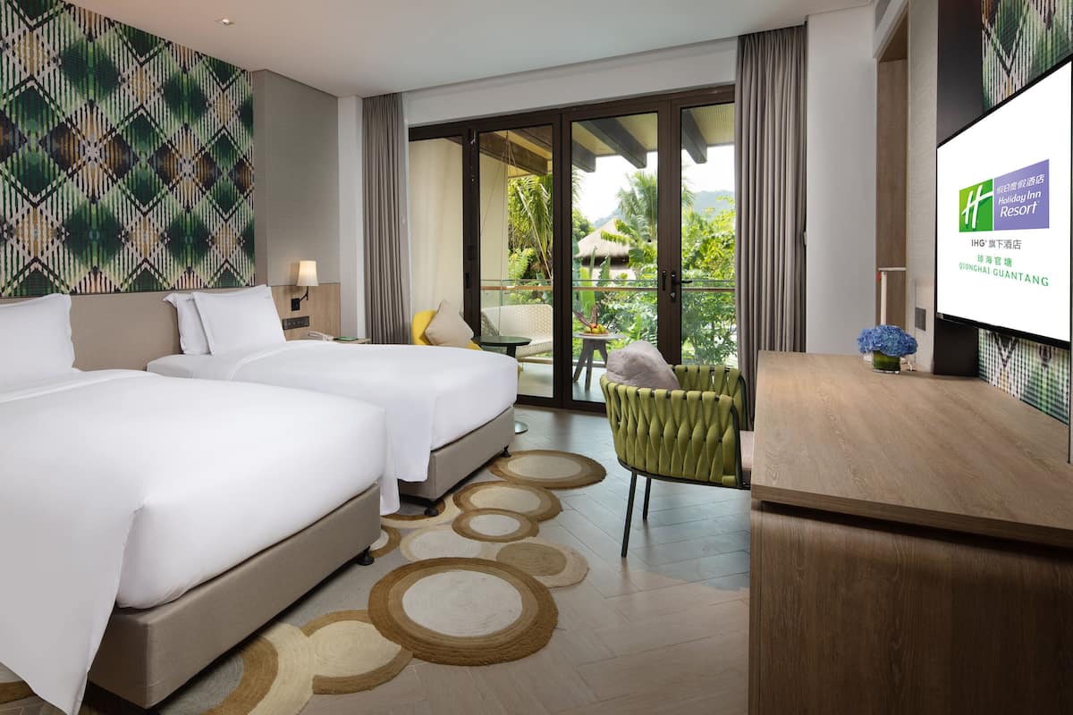 1 bedroom, free minibar items, in-room safe, blackout curtains