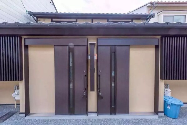 숙박 시설 정면