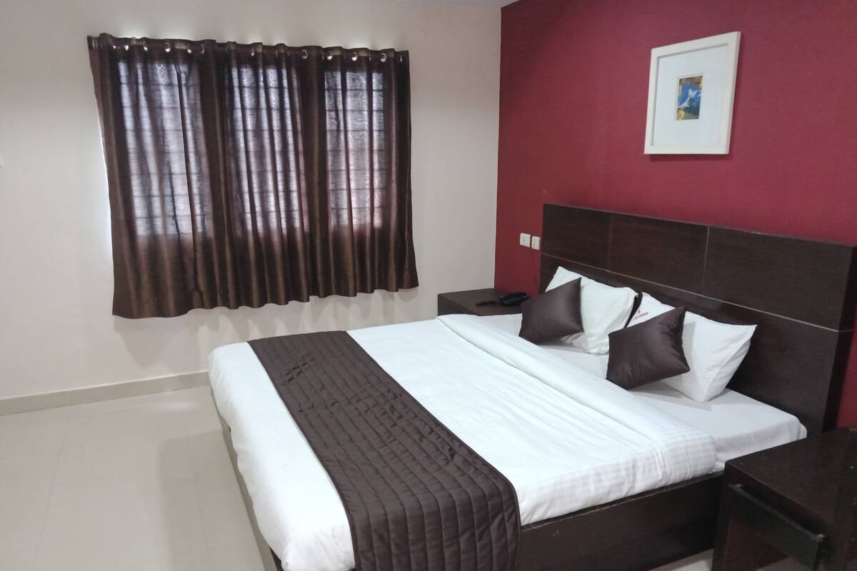 Deluxe Room, City View