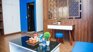 VIP Room | Living area | Flat-screen TV - V.I.P's House  2 (Da Nang)