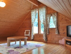 Rose (4 Adults) | Individually decorated, individually furnished, free WiFi, bed sheets - OKAYAMA HIRUZEN villas Peter Pan (Maniwa)