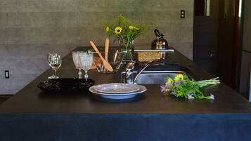 Cottage Familial (Neverland, 10 Adults) | Cuisine privée