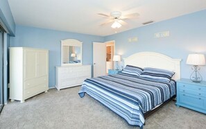 2 bedrooms, iron/ironing board, WiFi, bed sheets - Doveplum 624- 2 Story, 2 Bedroom Condo with Private Beach with lounge chairs & umbrella provided,... (Siesta Key)
