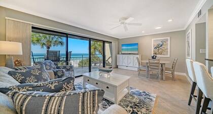 Firethorn 332 - 2 makuuhuoneen huoneisto, jossa on oma ranta, jossa on lepotuoleja ja sateenvarjo, 2 uima-allasta, kuntosali ja tenniskenttä.