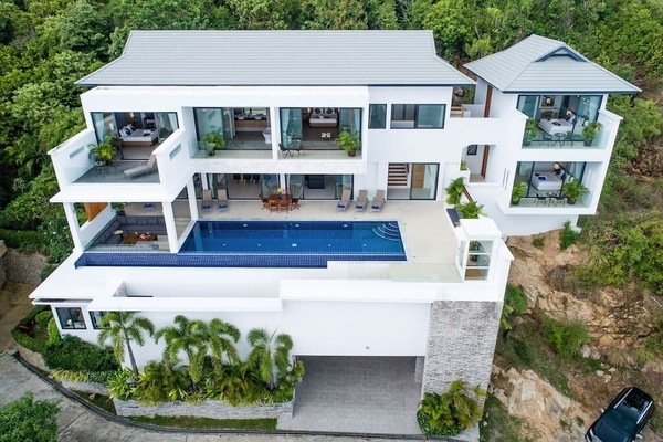 Luxury 5 Bedroom Villa w Infinity Pool