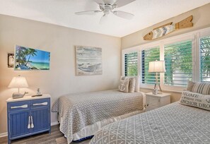 2 bedrooms, iron/ironing board, WiFi, bed sheets - Firethorn 830 - 2 Bedroom Condo with Private Beach with lounge chairs & umbrella provided, 2 Pool... (Sarasota)
