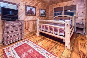 3 slaapkamers, een strijkplank/strijkijzer, gratis wifi, beddengoed
