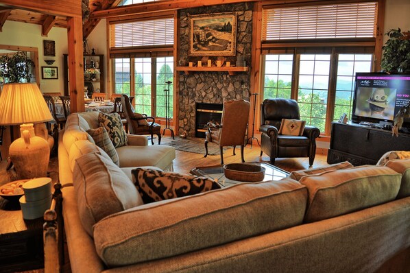 TV, fireplace, DVD player, stereo