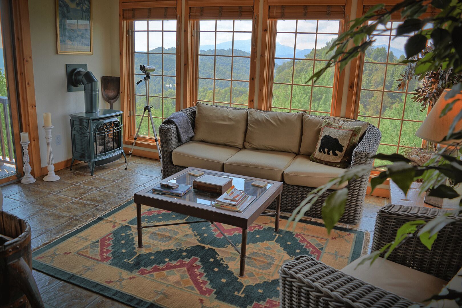 Mountain View at Laurel Ridge-3 BR/3.5 BA, Hot Tub, Pool Table, WiFI, AC, Views