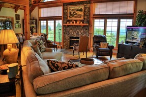 Smart TV, fireplace - Experience mountain views in this 3-bedroom chalet, perfect for family getaways in Boone, NC. (Boone)