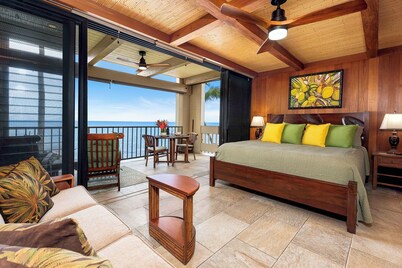 Deluxe Oceanfront Studio Condo