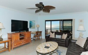 Televisie, een dvd-speler en een printer