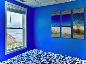 3 bedrooms, free WiFi, bed sheets - Riki Tiki | Oceanfront Home in Surf City (Surf City)