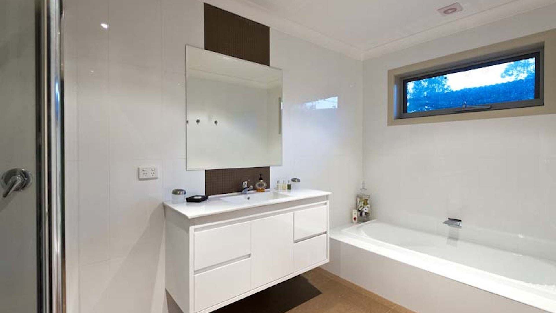 Blue Cliff Retreat - Modern Country Home — image 12