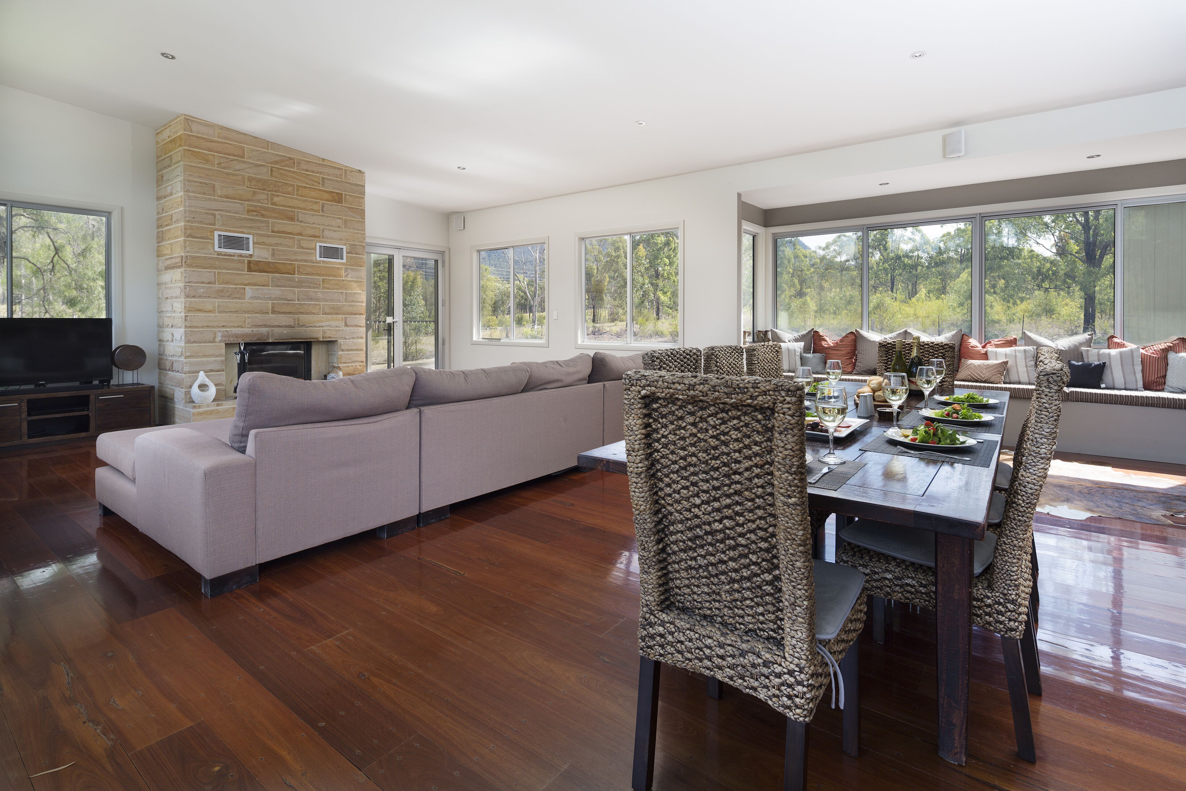Blue Cliff Retreat - Modern Country Home — image 8